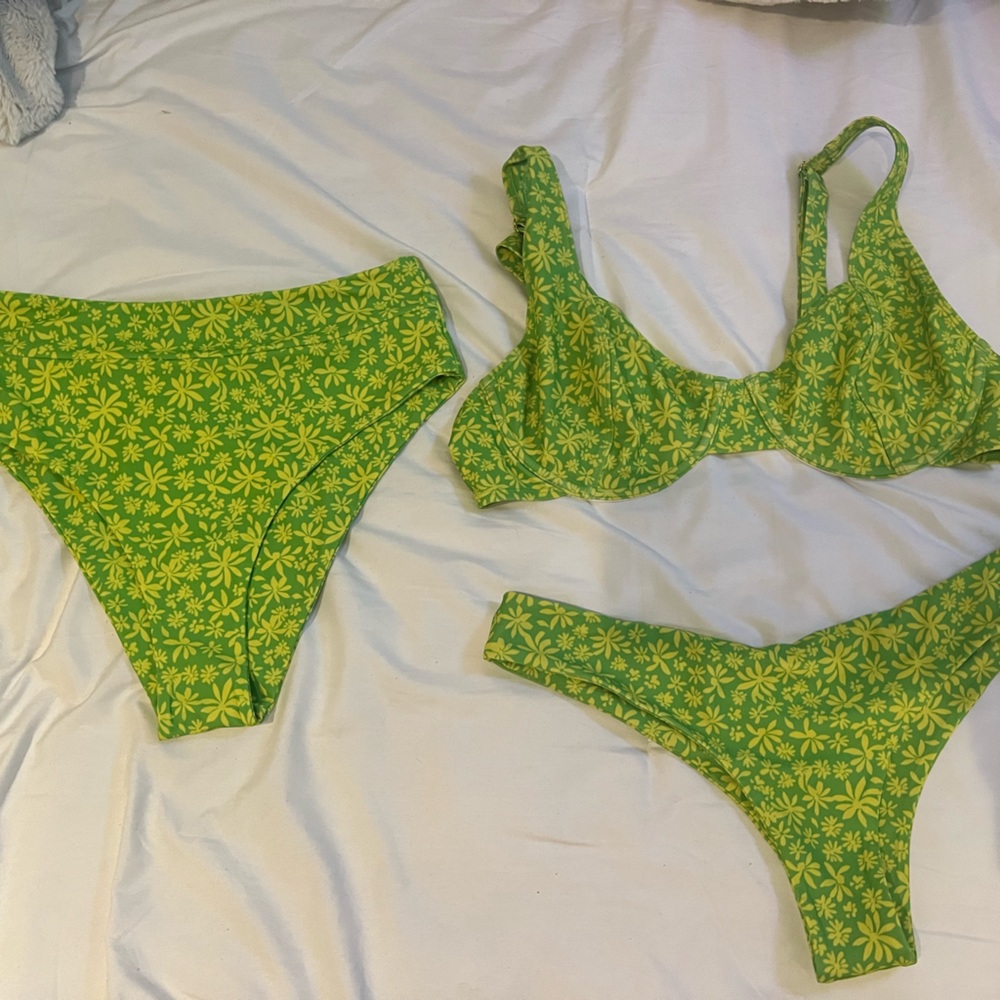 Kulani Kinis green bikini - high waisted and cheeky bottoms. Underwire top